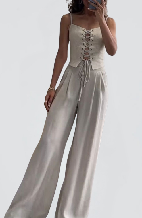 Hollow İki Parçalı Bağcıklı Takım