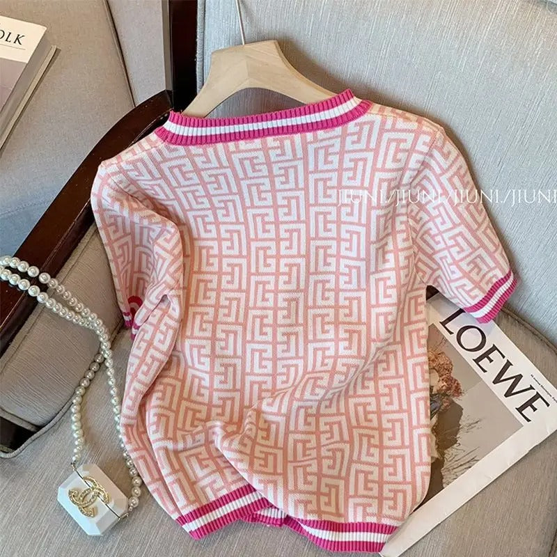 Gold Düğmeli Yuvarlak Yaka Triko Hırka