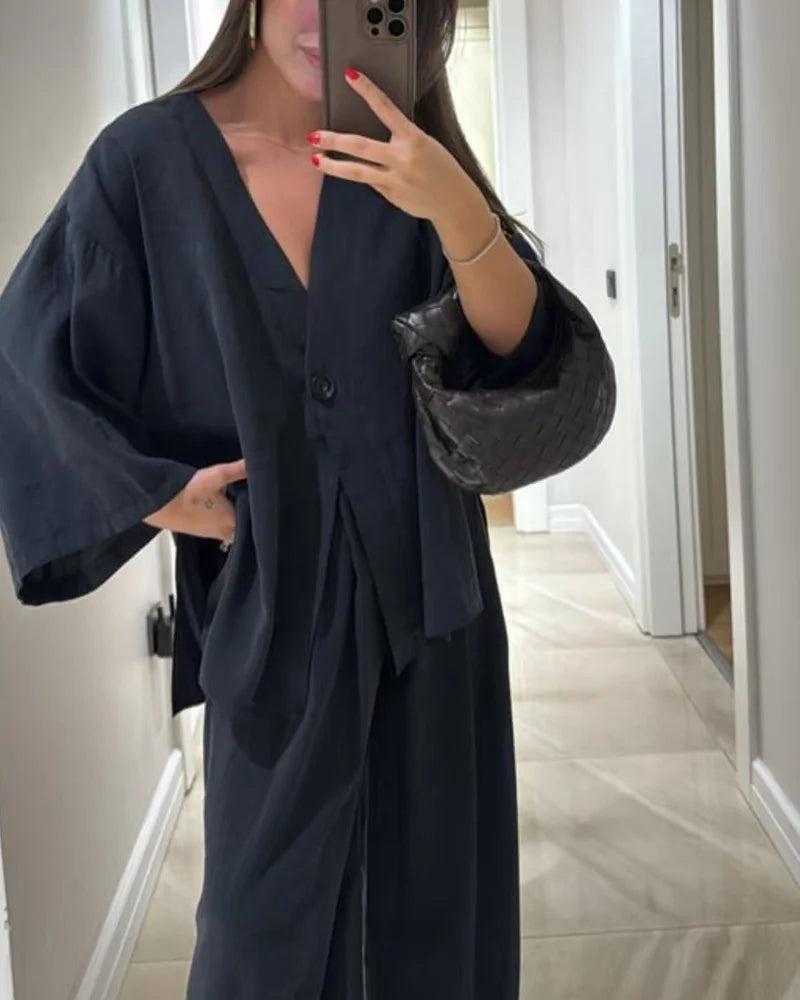 V Yaka Üst ve Pantolon Takım