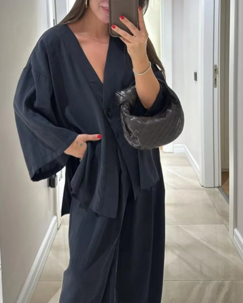 V Yaka Üst ve Pantolon Takım