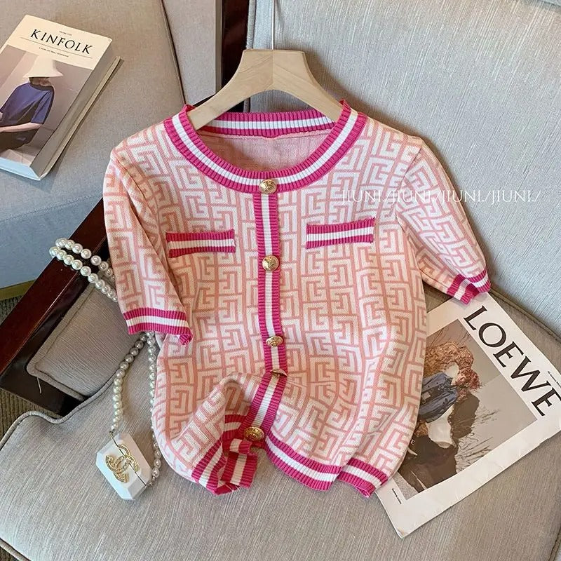 Gold Düğmeli Yuvarlak Yaka Triko Hırka